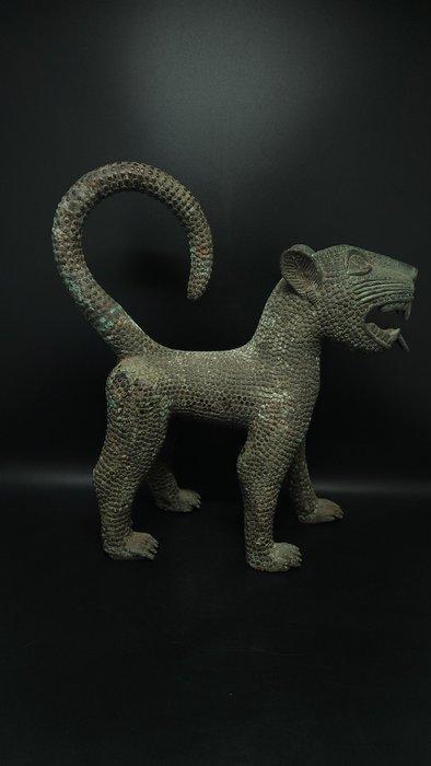 Prachtig koninklijk luipaard - bini /edo - Nigeria (Zonder, Antiek en Kunst, Kunst | Niet-Westerse kunst