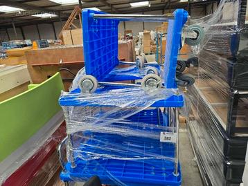 rolwagens (5x) beschikbaar voor biedingen