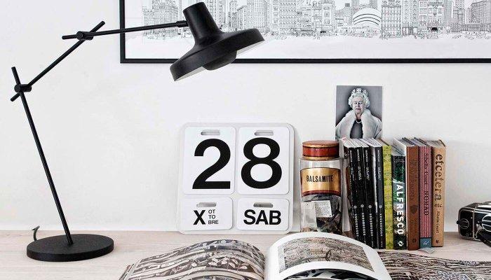 Eeuwigdurende kalender - Danese - Formosa - Perpetueel, Antiek en Kunst, Antiek | Meubels | Stoelen en Sofa's