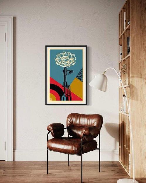 Shepard Fairey (OBEY) - AK-47 Lotus (Offset Edition), Antiek en Kunst, Kunst | Tekeningen en Fotografie