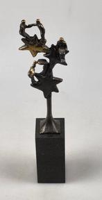 Artihove - Corry Ammerlaan - Sculpture, Dank aan ons