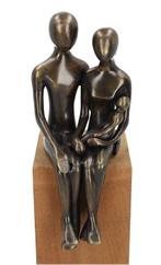 Beeldje - A couple with a baby - Brons