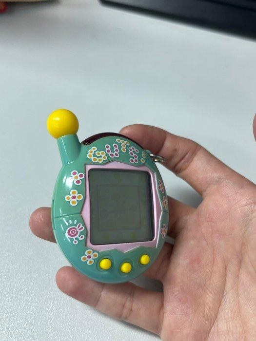 Bandai - Tamagotchi - Tamagotchi - Handheld gaming console, Consoles de jeu & Jeux vidéo, Consoles de jeu | Accessoires Autre