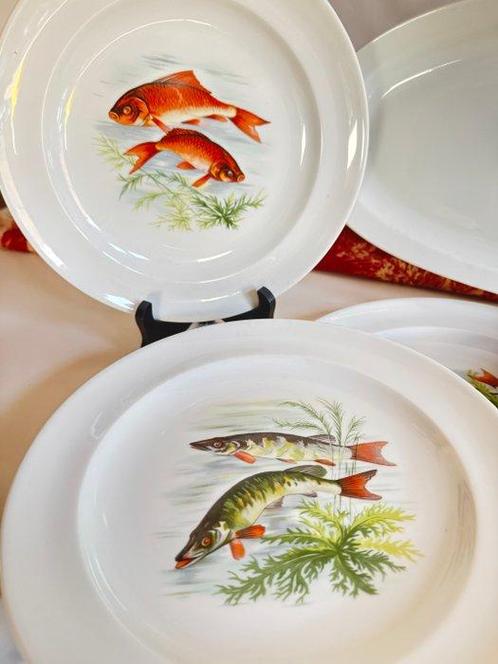 Limoges - Tafelservies (11) - Juego de vajilla con motivo de, Antiek en Kunst, Antiek | Meubels | Tafels