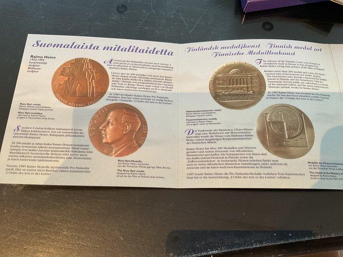 Finland. Year Set (BU) 1999/2001 (3 stuks) (Zonder, Timbres & Monnaies, Monnaies | Europe | Monnaies euro