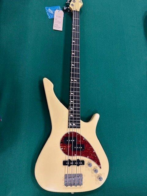 MANNE - Soulmover Glenn Hughes signature Yellow Satin - -, Muziek en Instrumenten, Snaarinstrumenten | Gitaren | Akoestisch
