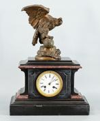 Horloge de cheminée avec personnage - Laiton, Régule -