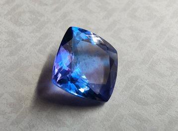 Bleu Tanzanite - 2.94 ct - International Gemological