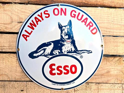 Esso - "Always on Guard" - Gebold Emaille Bord, Verzamelen, Merken en Reclamevoorwerpen, Verzenden