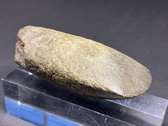 Neolithisch Steen Werktuig - 80 mm - Scherpe gepolijste bijl, Antiek en Kunst, Antiek | Overige Antiek