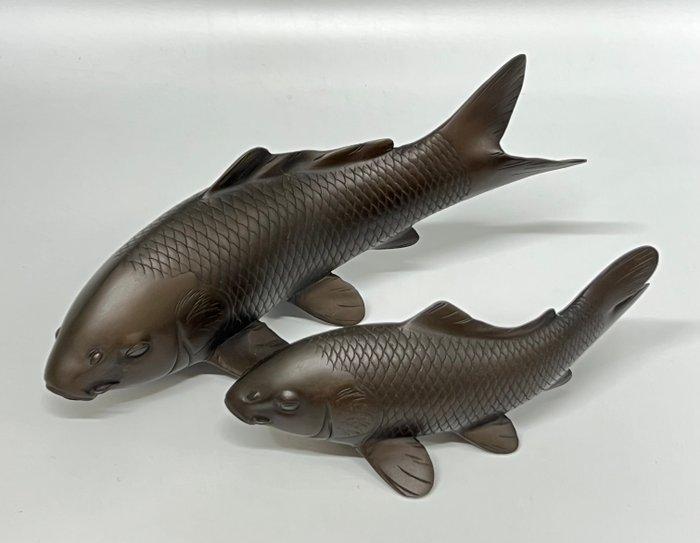 paar karpers - Brons - Signed Hzan  - Japan -, Antiek en Kunst, Antiek | Overige Antiek