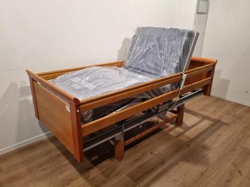 Volker 2080 FS #38H LANG Elektrisch Hoog Laag Thuiszorg-bed beschikbaar voor biedingen