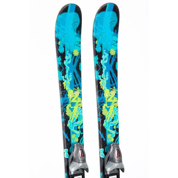 138 kinder skis ROSSIGNOL S1 BY HOWELL, woodcore, freestyle, Sports & Fitness, Ski & Ski de fond, Envoi