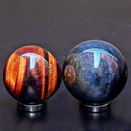 Œil de tigre rare de haute qualité bleu et rouge sphères -, Verzamelen, Mineralen en Fossielen