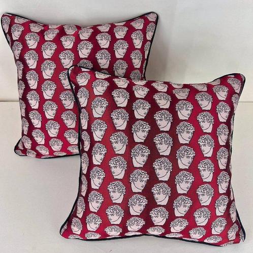New pair of cushions made with Luke Edward Hall fabric -, Antiek en Kunst, Curiosa en Brocante