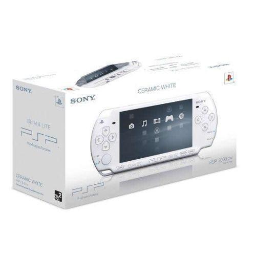 PSP Slim & Lite 2000 Wit in Doos (Nette Staat & Krasvrij..., Games en Spelcomputers, Spelcomputers | Sony PSP, Zo goed als nieuw