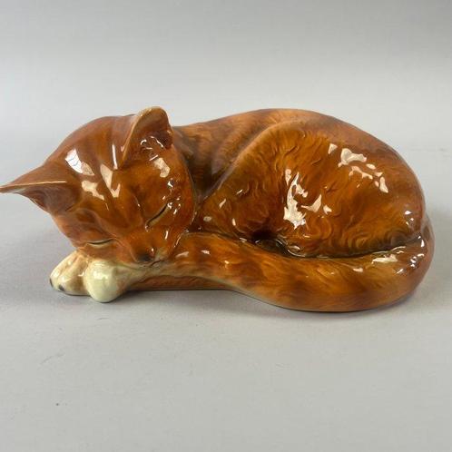 Figurine - Grote slapende Rode kater - Goebel (23cm L) -, Antiek en Kunst, Curiosa en Brocante