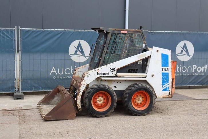 Veiling: Schranklader Bobcat 743 Diesel, Articles professionnels, Machines & Construction | Grues & Excavatrices, Enlèvement