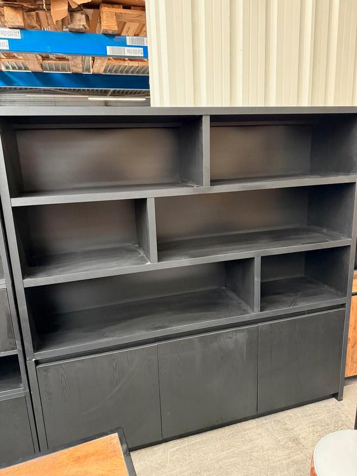 Milanello buffetkast, noir, Huis en Inrichting, Kasten | Buffetkasten, Nieuw