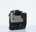Minolta Dynax 9 Ti Titan Maxxum SLR + battey grip nr. 1048, TV, Hi-fi & Vidéo, Appareils photo analogiques, Ophalen of Verzenden