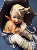 Goebel - Statuette, Umbrella Boy, Hummel 152A - TMK2 - 0 cm, Antiek en Kunst