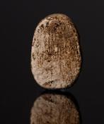 LÉgypte ancienne Amulettes de Thoth, scarabée et papyrus -