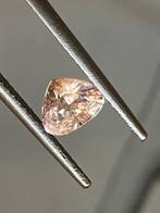 1 pcs Orange, Rose Sapphire Padparadscha - 1.07 ct -, Handtassen en Accessoires, Edelstenen, Nieuw