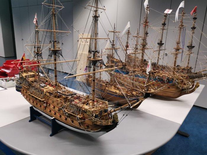 Costruita a mano cm. 108 di lunghezza, 80 di altezza, 40 di, Kinderen en Baby's, Speelgoed | Overig