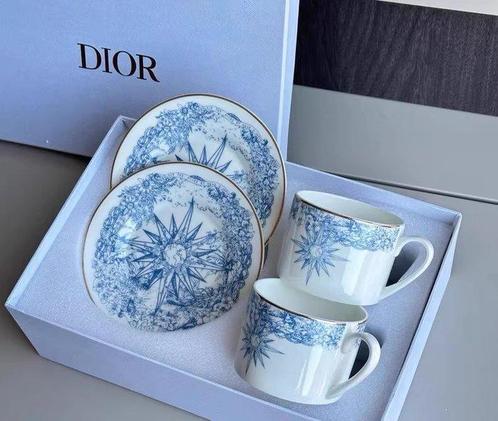 Dior - Christian Dior - Tafelservies (4) - Cristal de la Mer, Antiek en Kunst, Antiek | Meubels | Tafels