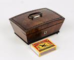 Kist - Wortelnotenhout - Kistje 19e eeuw