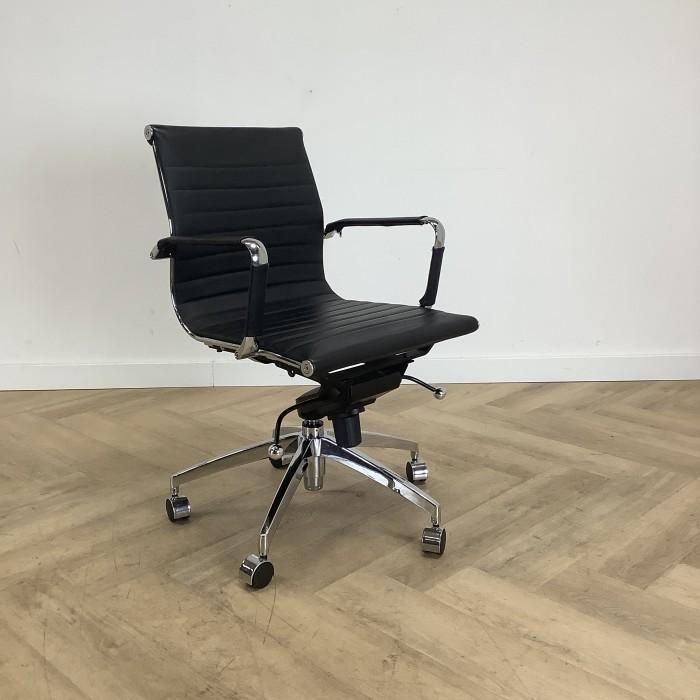 Design vergaderstoel / bureaustoel, vv zwart leren bekleding, Huis en Inrichting, Bureaustoelen, Bureaustoel, Zwart, Gebruikt