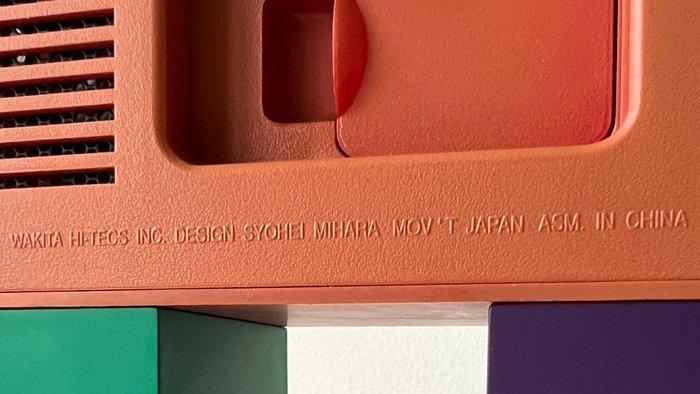 Tafelklok - Wakita Hi-Tecs Inc. Postmodern Glas, Plastic -, Antiek en Kunst, Antiek | Meubels | Stoelen en Sofa's