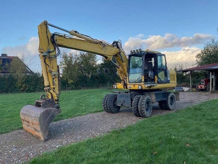 2011 Komatsu PW160-7EO Banden graafmachine, Zakelijke goederen, Machines en Bouw | Kranen en Graafmachines