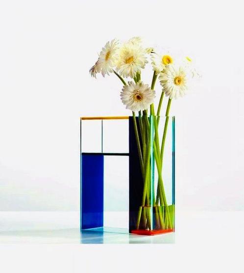 PO: - Frank Kerdil - Vase - Acrylique/Plexiglas - Primaire, Antiek en Kunst, Antiek | Meubels | Stoelen en Sofa's