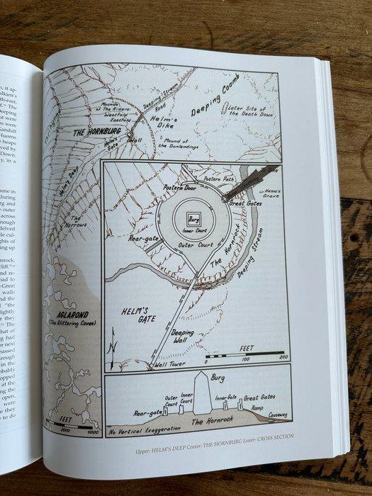 Lord of the Rings - LOTR Middel Earth Atlas by Karen Wynn, Verzamelen, Film en Tv