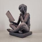 Mark Sugar - The girl with the book (Essential soul)