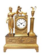 Pendule met antiek personage uit het tijdperk 1820, Antiek en Kunst, Antiek | Klokken