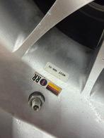 Pneu complet sur la roue - Pirelli - Tire complete on wheel, Collections