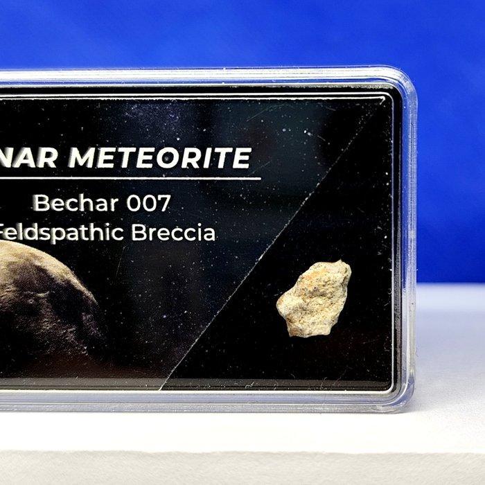 Authentiek meteoor van de maan. NIEUW!! BECHAR 007, Verzamelen, Mineralen en Fossielen