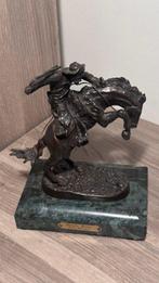 After Frederic Remington (1861–1909) - sculptuur, Bronco