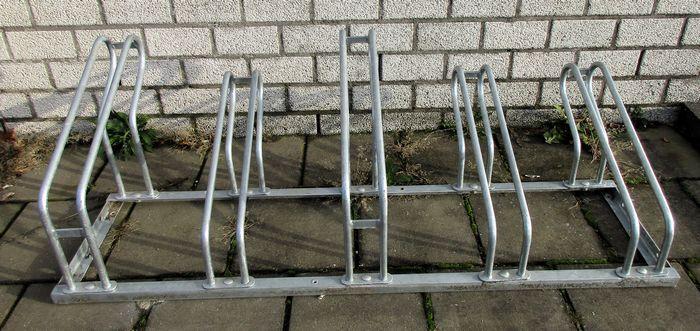 Fietsenrek 136cm, 5 fietsen, Articles professionnels, Aménagement de Bureau & Magasin | Commerce & Inventaire