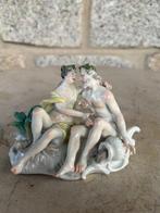 Meissen - Sculpture, Inusual Grupo Meissen de un dios y una