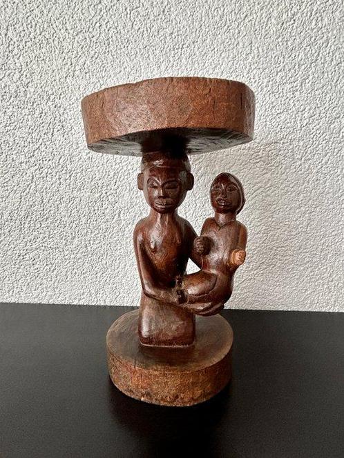 Tabouret Yoruba maternité - Ancienne collection Alain Wilket, Antiquités & Art, Art | Art non-occidental