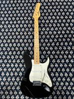 Behringer - Black/White Stratocaster - - Guitare électrique, Muziek en Instrumenten, Nieuw