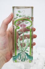 Rare petit vase tube Art Nouveau en verre émaillé et peint à