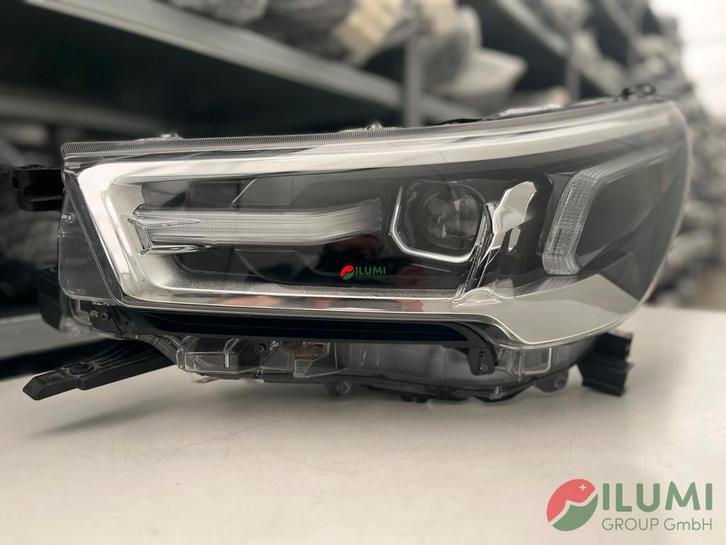 TOYOTA HILUX VIII 8 FULL LED PHARE AVANT GAUCHE 81150-YP120, Auto-onderdelen, Verlichting, Gebruikt, Toyota, Verzenden