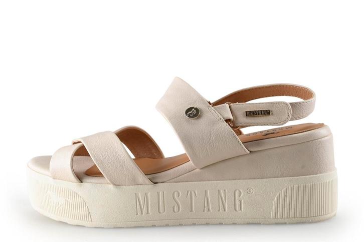 Mustang Sleehakken in maat 40 Wit, Kleding | Dames, Schoenen, Wit, Zo goed als nieuw, Schoenen met hoge hakken, Verzenden