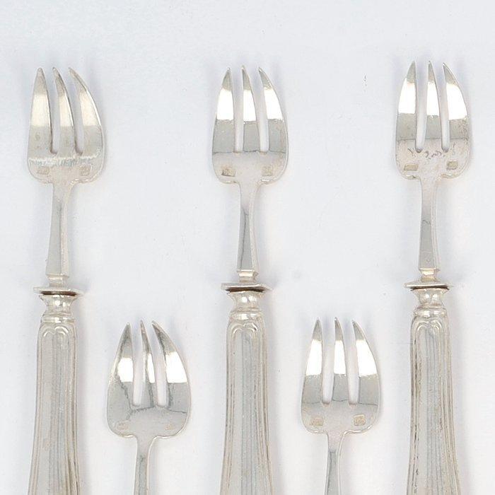 Wolfers frères Hartfilet - Oestervork (12) - .800 zilver, Antiek en Kunst, Antiek | Zilver en Goud