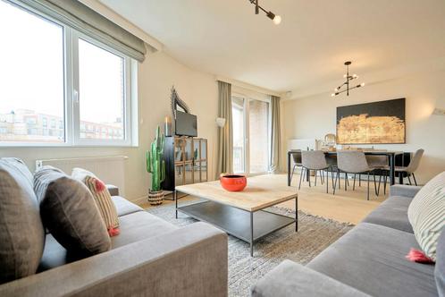 Appartement aan Boulevard Auguste Reyers, Schaerbeek, Immo, Appartementen en Studio's te huur, 50 m² of meer