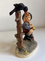 Goebel - M.I. Hummel - Beeldje, Jongen met de fluit - 13.5, Antiek en Kunst